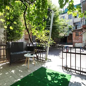https://tbilisisi.alltbilisihotels.com